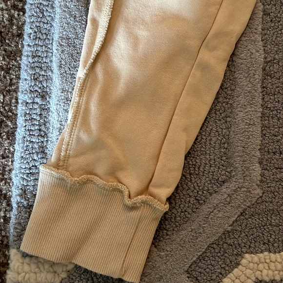 Cream jogger set - Picture 12 of 14